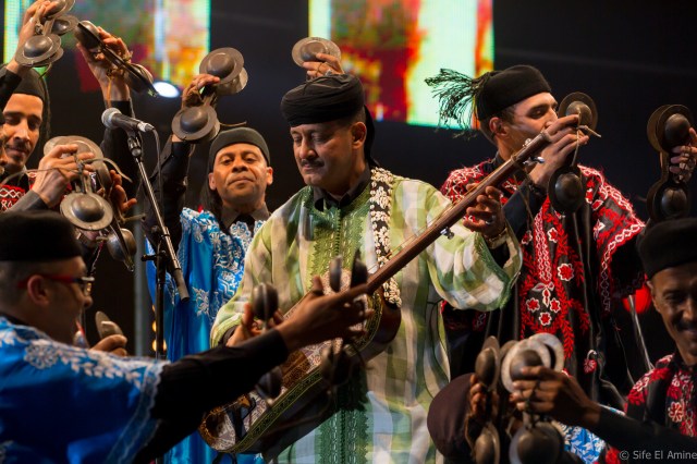 Fest.Gnaoua2015.Scene.Plage.Maalem.Hamid.El.Kasri.&.Humayun.Khan.16.05∏SifeElAmine.PD-14